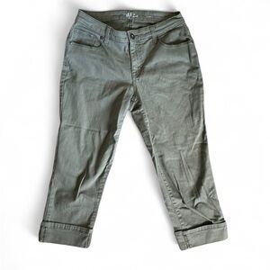 Style & Co. Olive Green Capri Pants